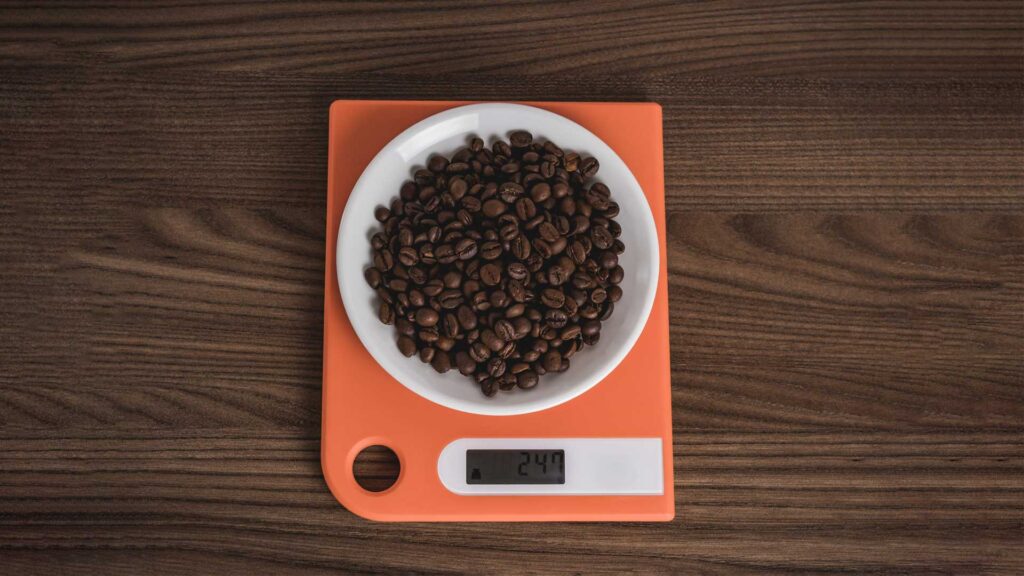 Measuring Coffee is important factor on does dark roast coffee have more caffeine than light.
