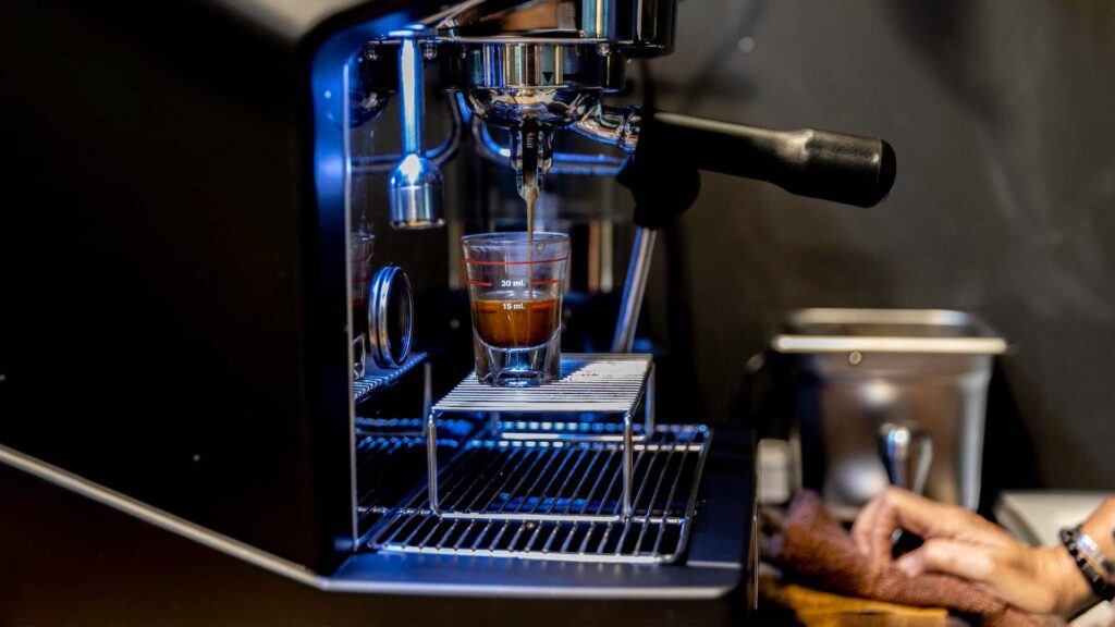New ways of making coffee can be with espresso machine.