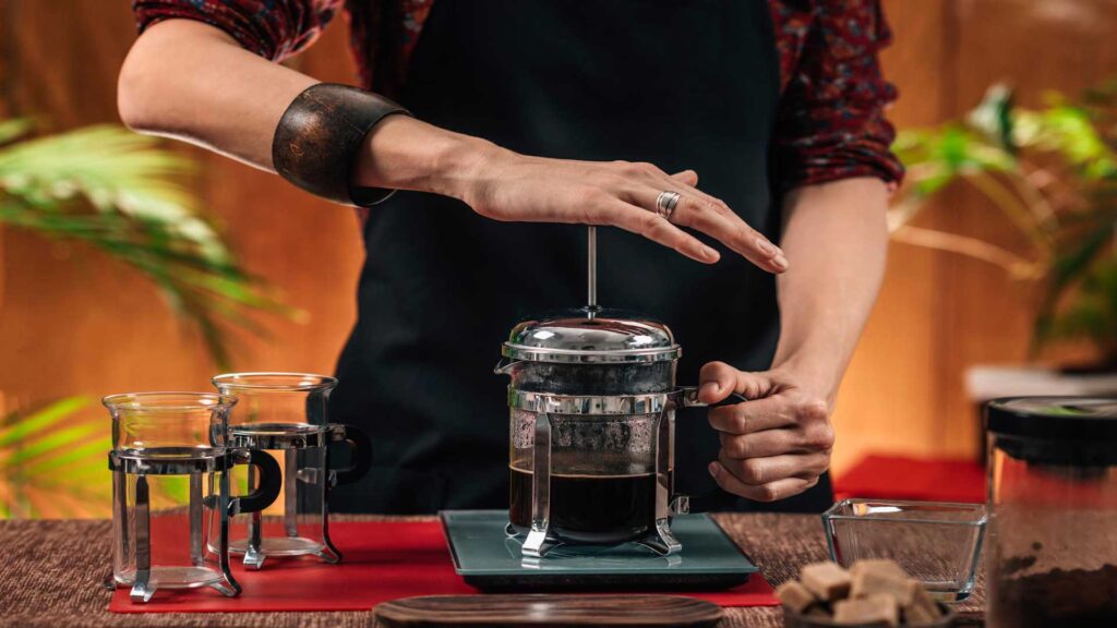French method to brew coffee is delicious that makes you get used to it.